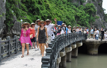 ກອງປະຊຸມສຳມະນາ “ກຳນົດເຄື່ອງໝາຍການທ່ອງທ່ຽວ ຫວຽດນາມ”